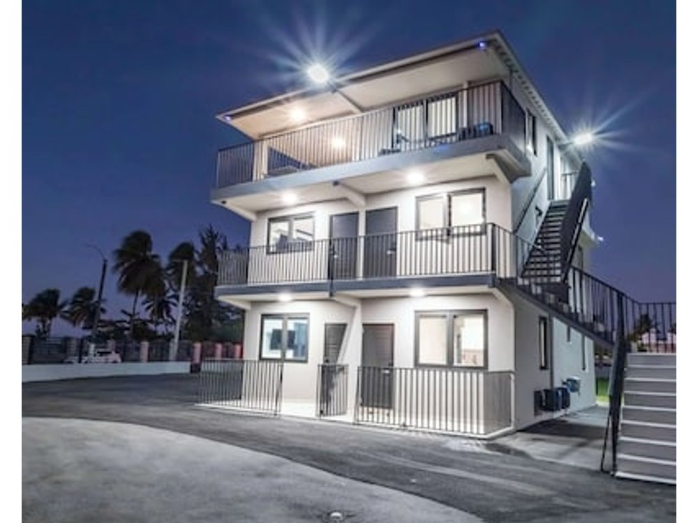 Villas Del Mar 9 · 2 BR Beachside Gem with Ocean View