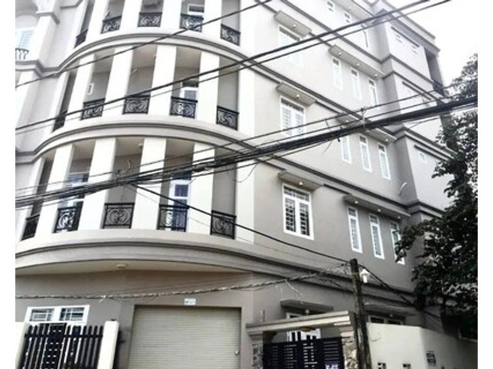 Hoang Nam - 617 Nguyen Thi Đinh Q2 - By Bay Hostel