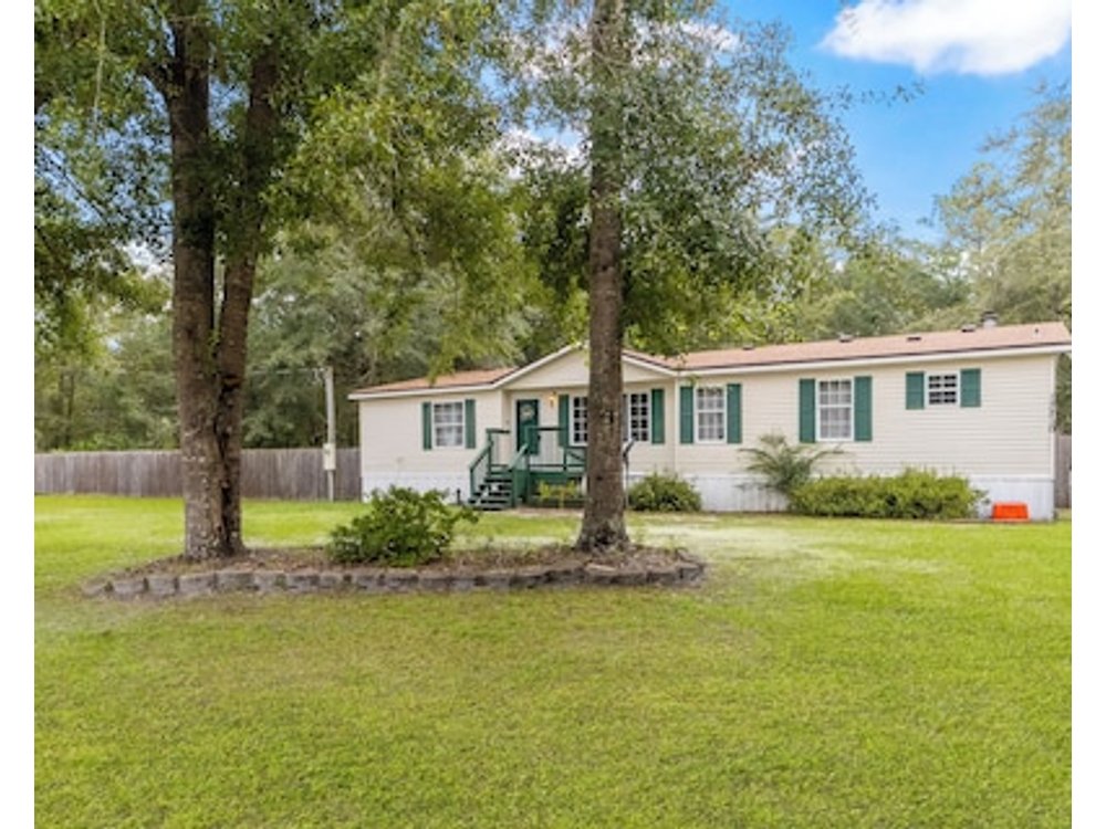 Raceway Retreat just 12 miles from UF/downtown relaxing country getaway!