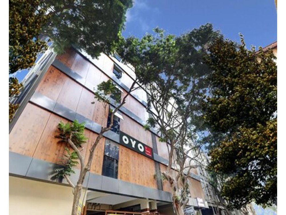 OYO Sri Harshitha Grand Near Zudio - Star Bazaar Kundalhalli Gate