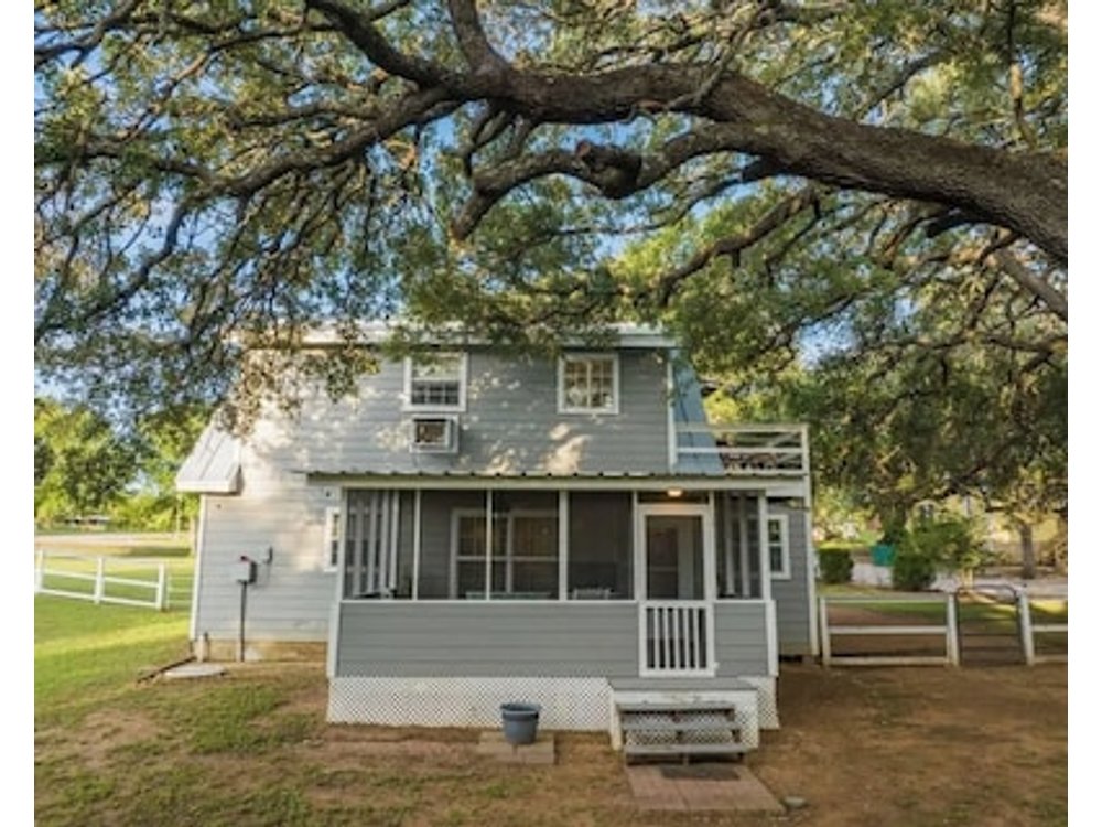 Red Bird Cabin- Cozy Waterfront Cottage Perfect For Small Family Retreat! Pet F