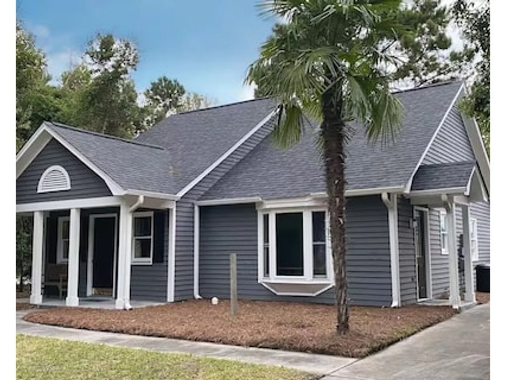 Charming Coastal Cottage Near Beach & Downtown