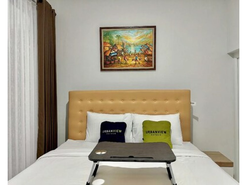Urbanview Syariah near Stadion Manahan Solo