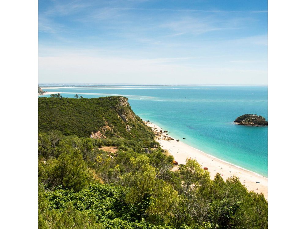 Private Day Tour Arrabida, Sesimbra & wine tastings from Lisbon