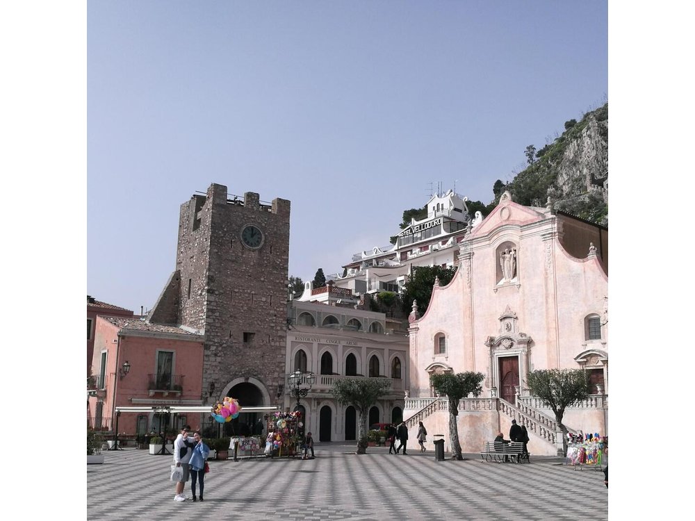 Day trip Etna and Taormina Highlights