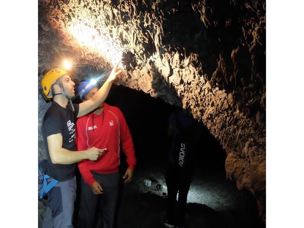 Speleology Tour in Cueva de Las Palomas in La Palma