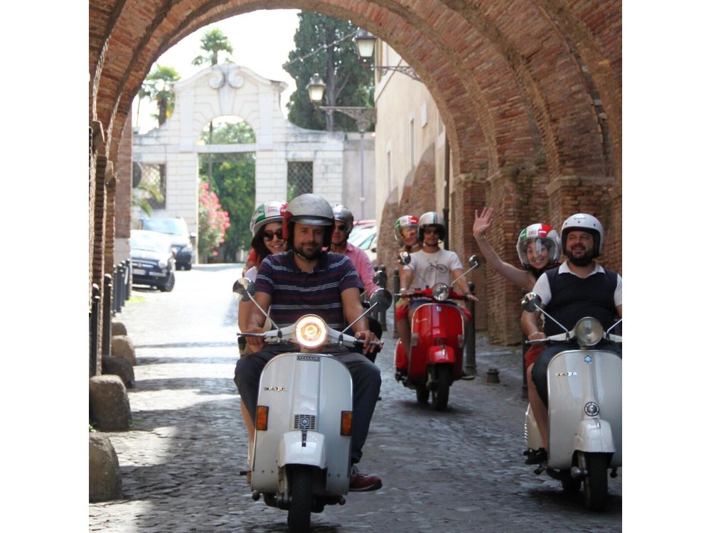 Rome Vespa Small Group Sightseeing Tour, 3 Hour Experience