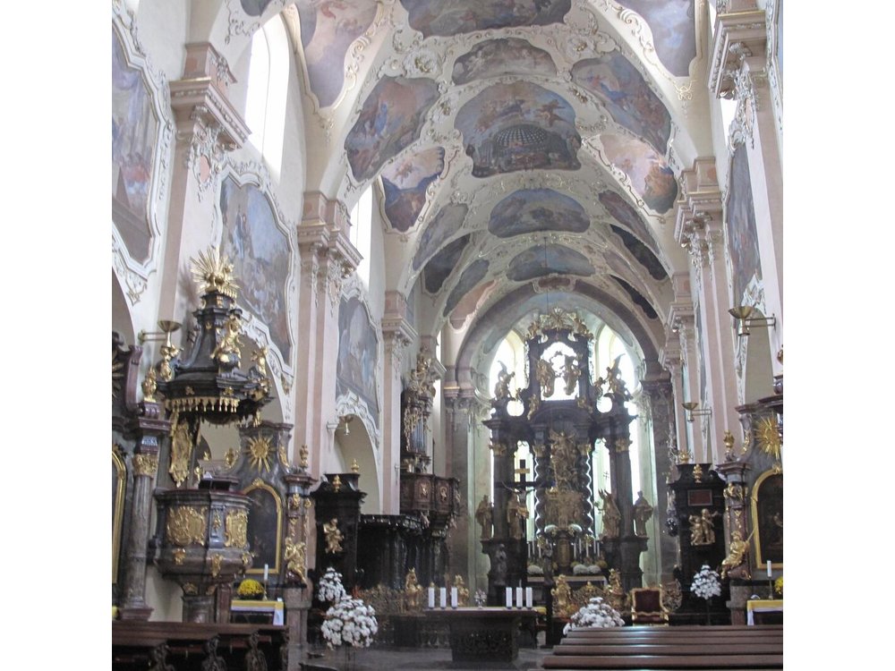 Prague Old Town Tour with a Classical Concert