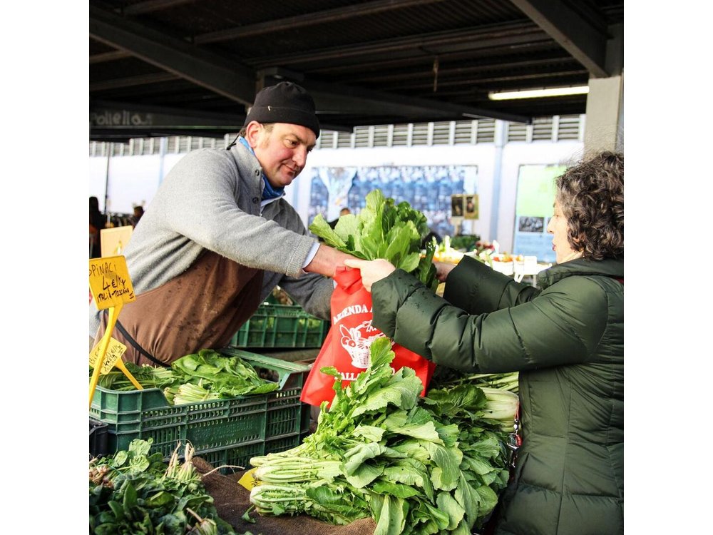 Florence Market Tour and Pasta Class with Food Author Patrizia