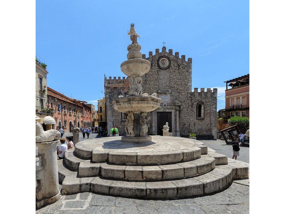Private Taormina Walking Tour & Greek Theatre
