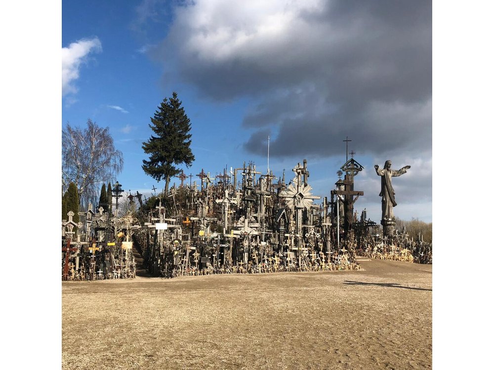 Tour from Riga - Vilnius via Bauska, Rundale, The Hill of Crosses