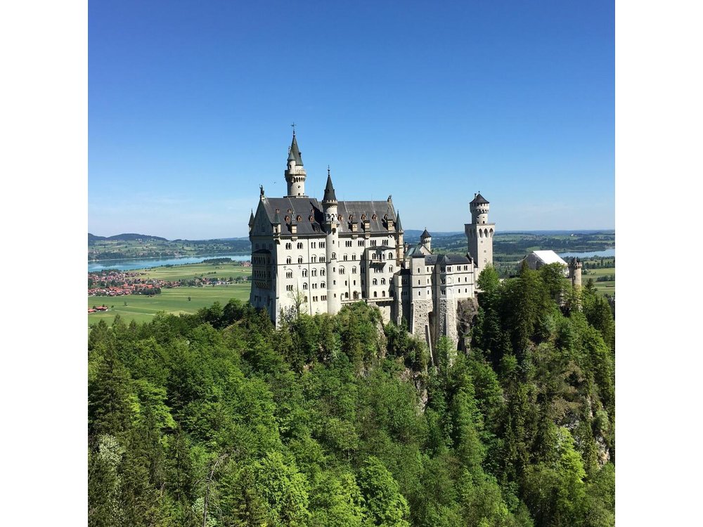 Private Castle Tour from Munich: Neuschwanstein, Hohenschwangau, and Linderhof