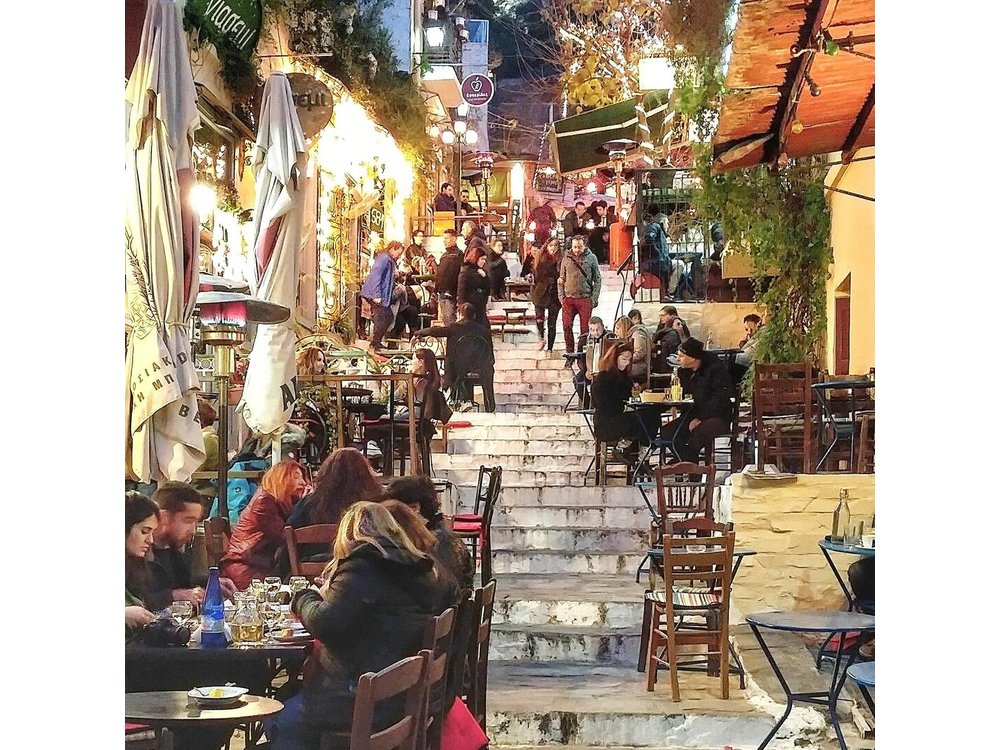 Athens at Night Small-Group Walking Tour with Dinner