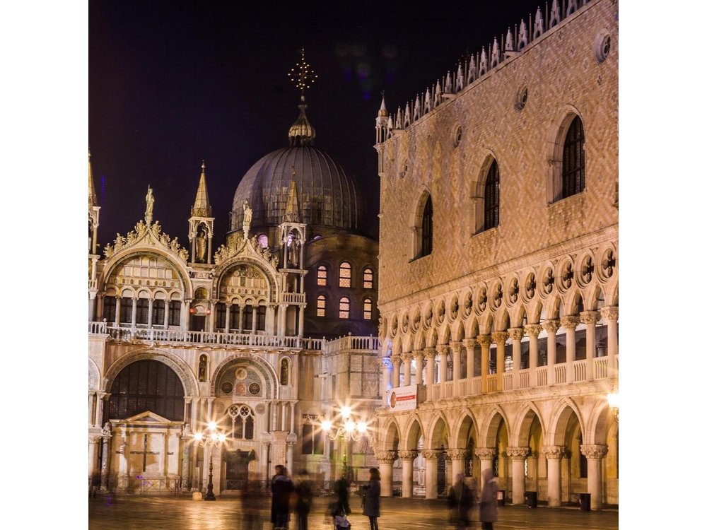 Venice Private Evening Stroll with VIP Entry to Saint Mark's After Hours