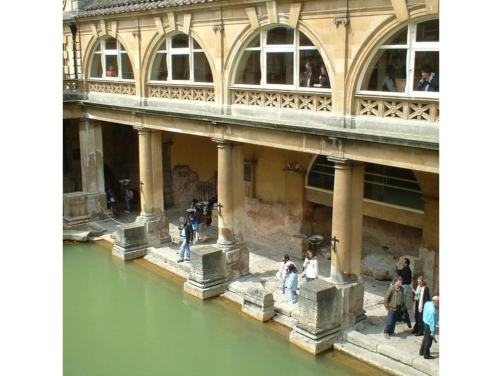 Windsor, Stonehenge and Bath Day Trip from London Spanish