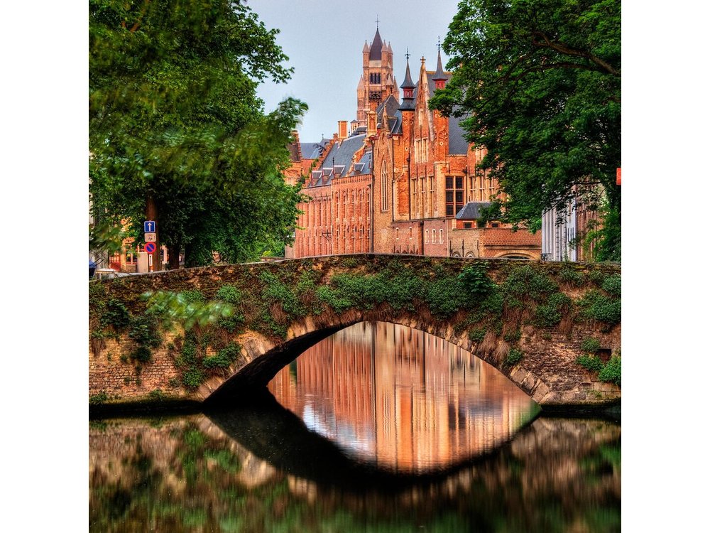 Private day trip to Bruges including canal cruise from Amsterdam