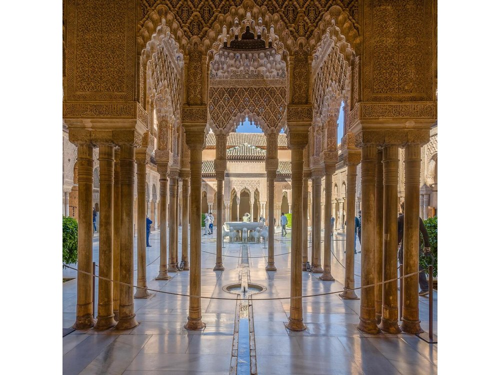 Private walking tour of Alhambra and Granada City Center