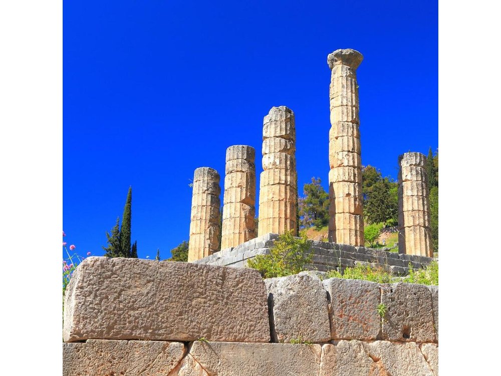 Athens: Delphi Small Group Experience with Arachova visit