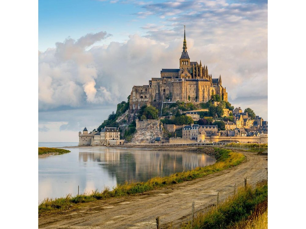 Mont Saint Michel Guided Day Trip with Abbey Entry from Paris