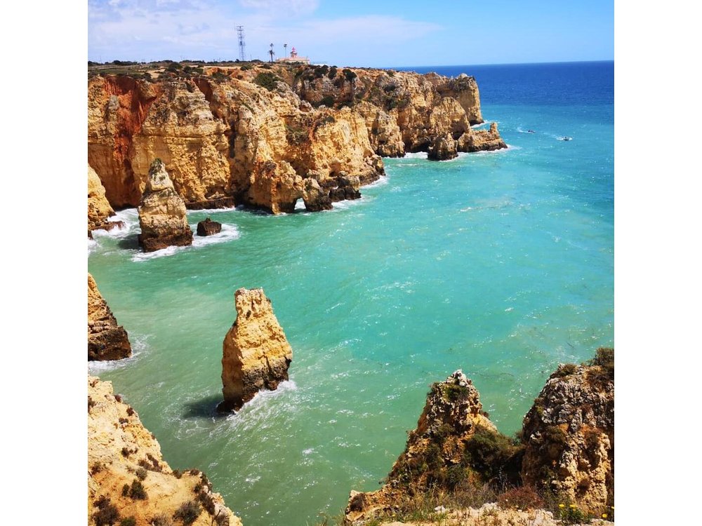 Lisbon to Algarve Private Tour: Benagil Caves Cruise & Top Sights