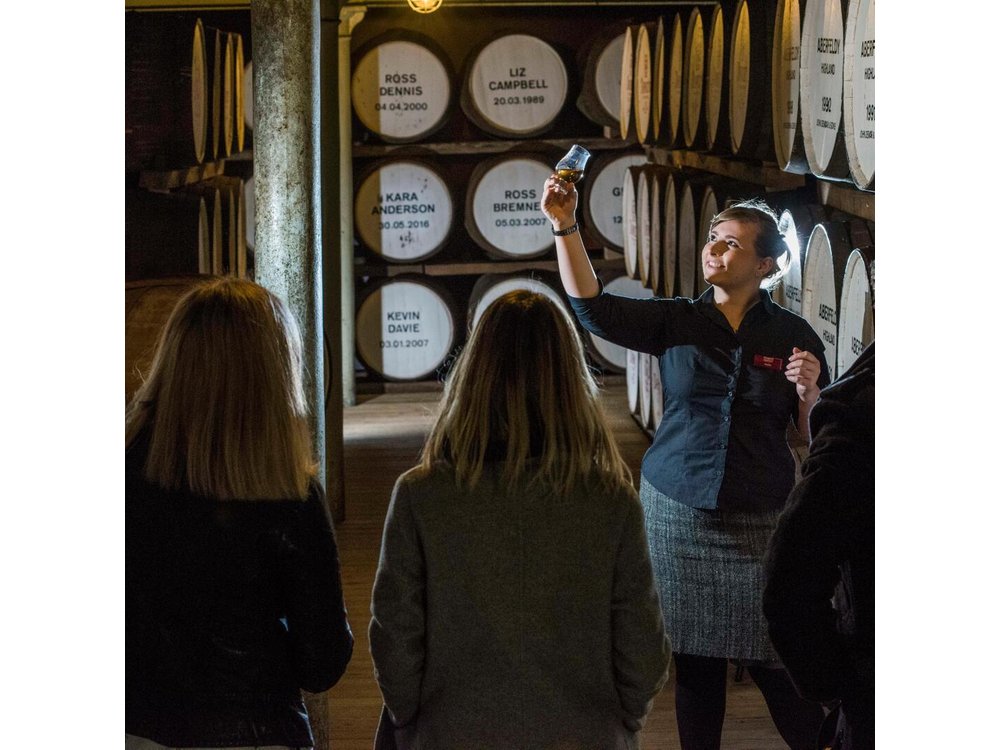 Edinburgh: The Ultimate Whisky Experience Tour