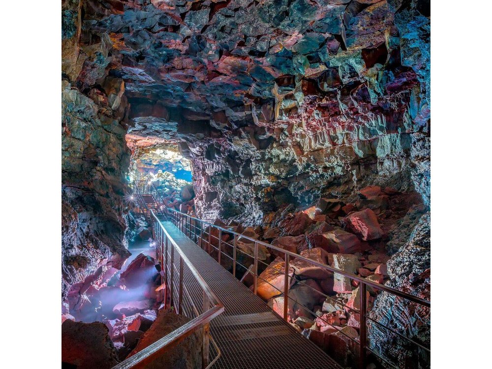 Lava Tunnel Tour Including Transfers from Reykjavik