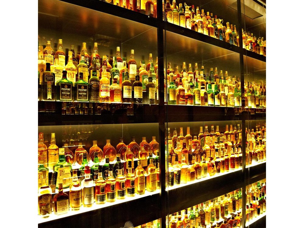 Scotch Tour Edinburgh with a Local Expert: Private & 100% Personalized