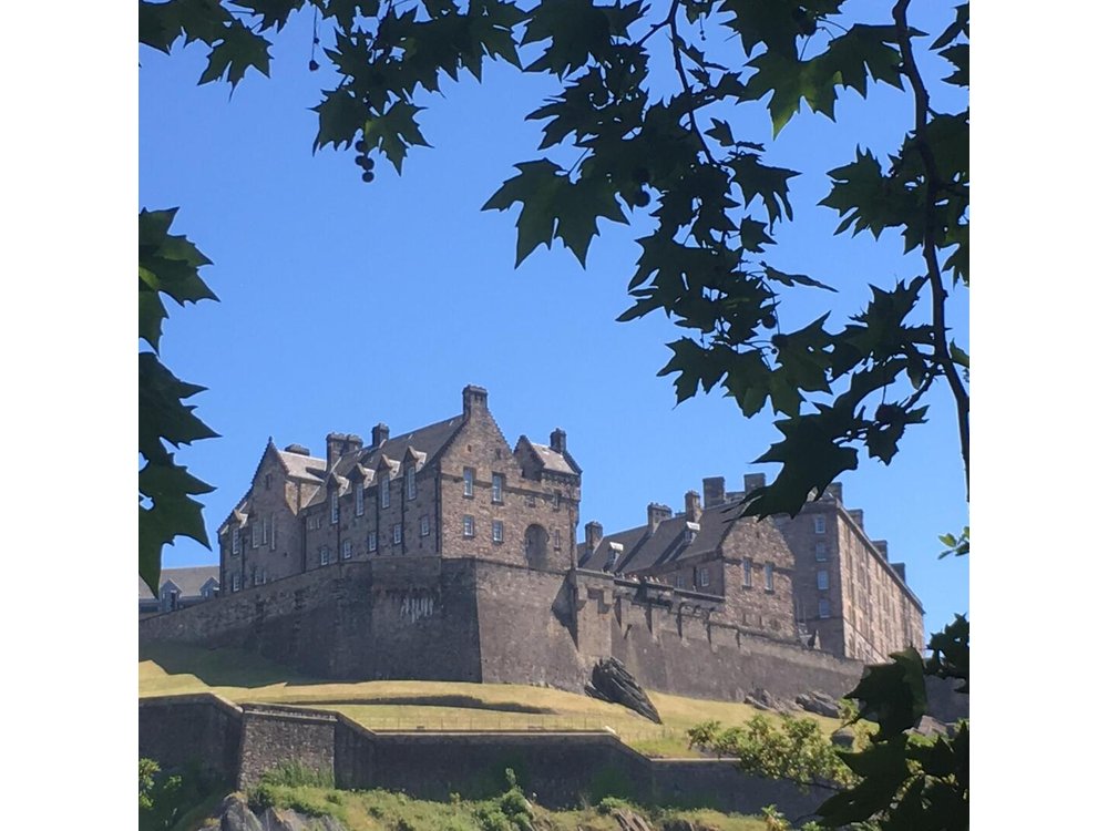 Private Walk: Edinburgh Old Town and New Town