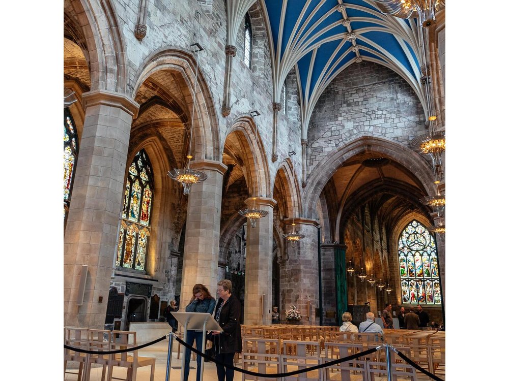 Highlights & Hidden Gems With Locals: Best of Edinburgh Private Tour