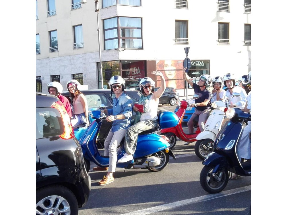 Tour of Rome with the iconic Vespa - PROFICIENT DRIVING SKILLS REQUIRED
