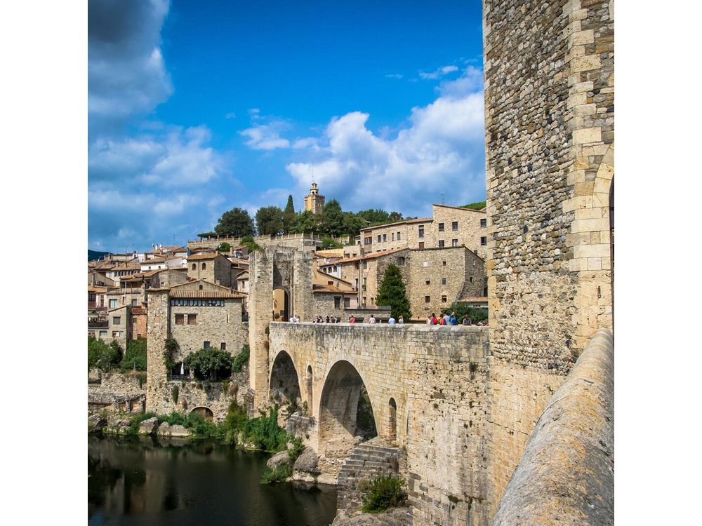 Medieval Three Villages Small Group Day Trip from Barcelona