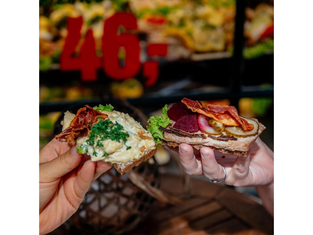 Copenhagen Private Food Walking Tour with 6 or 10 Tastings