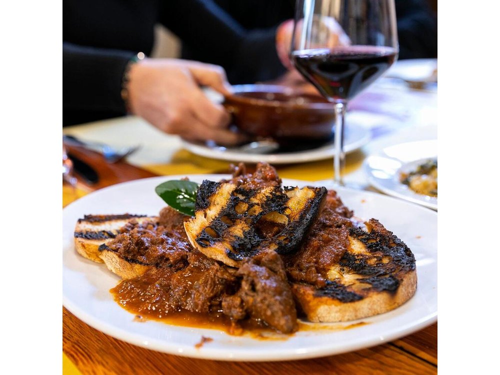 Florence Private Food Tour of 10+Tastings with Cheeses & Wines