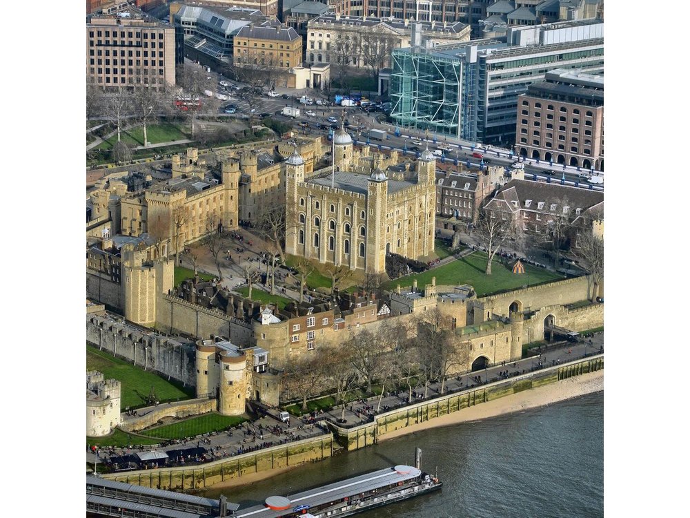Medieval London: A Self-Guided Audio Tour from Monument to the Tower of London