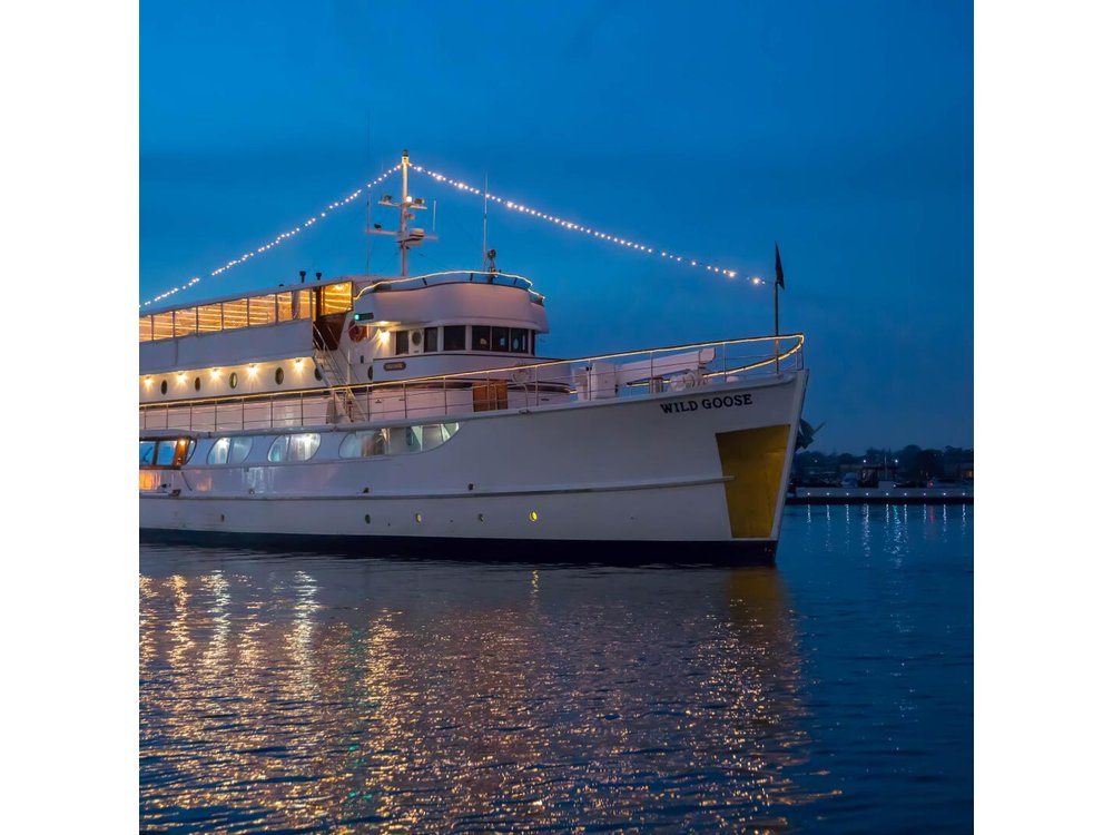 City Cruises Newport Beach: Orange County Premier Dinner Cruise