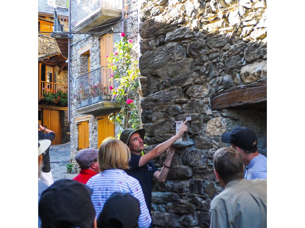 Pyrenees & Medieval Towns Small Group Tour from Barcelona