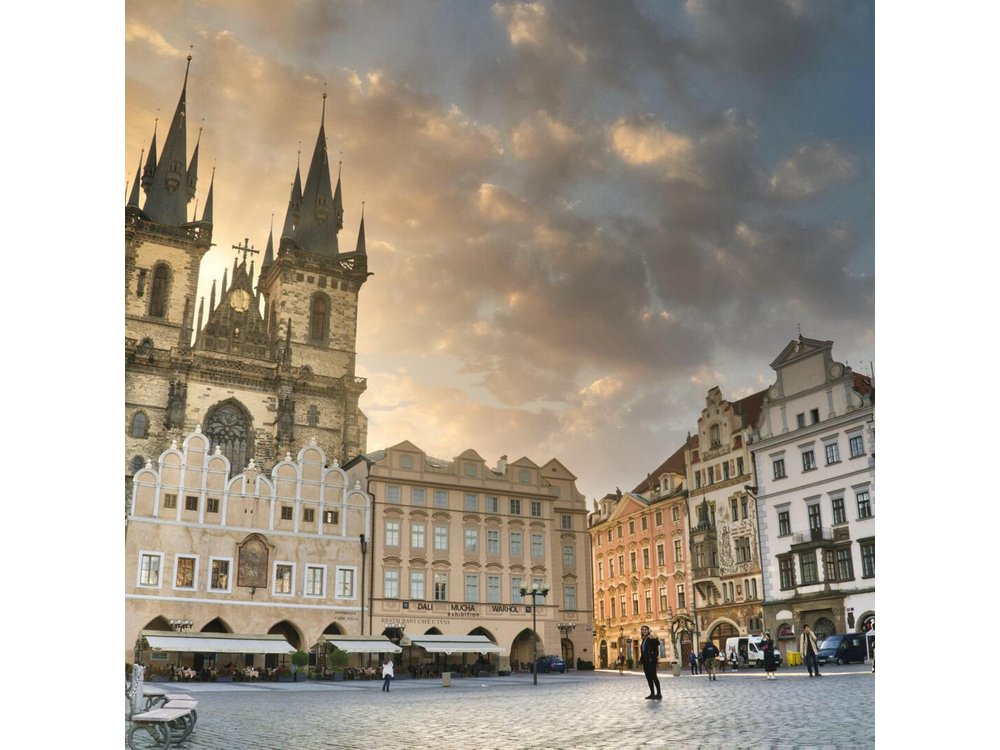 Private Prague walking tour & Karlstejn castle trip from Prague