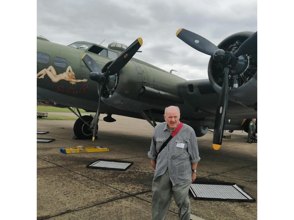 Luxury Private Vehicle Day Hire:London with Stopover Duxford imperial War Museum