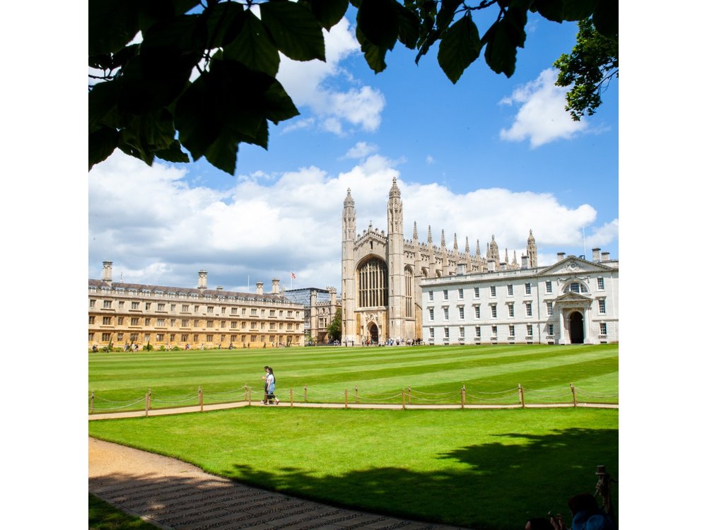 Private 2-Hour Cambridge Walking Tour With University Alumni Guide