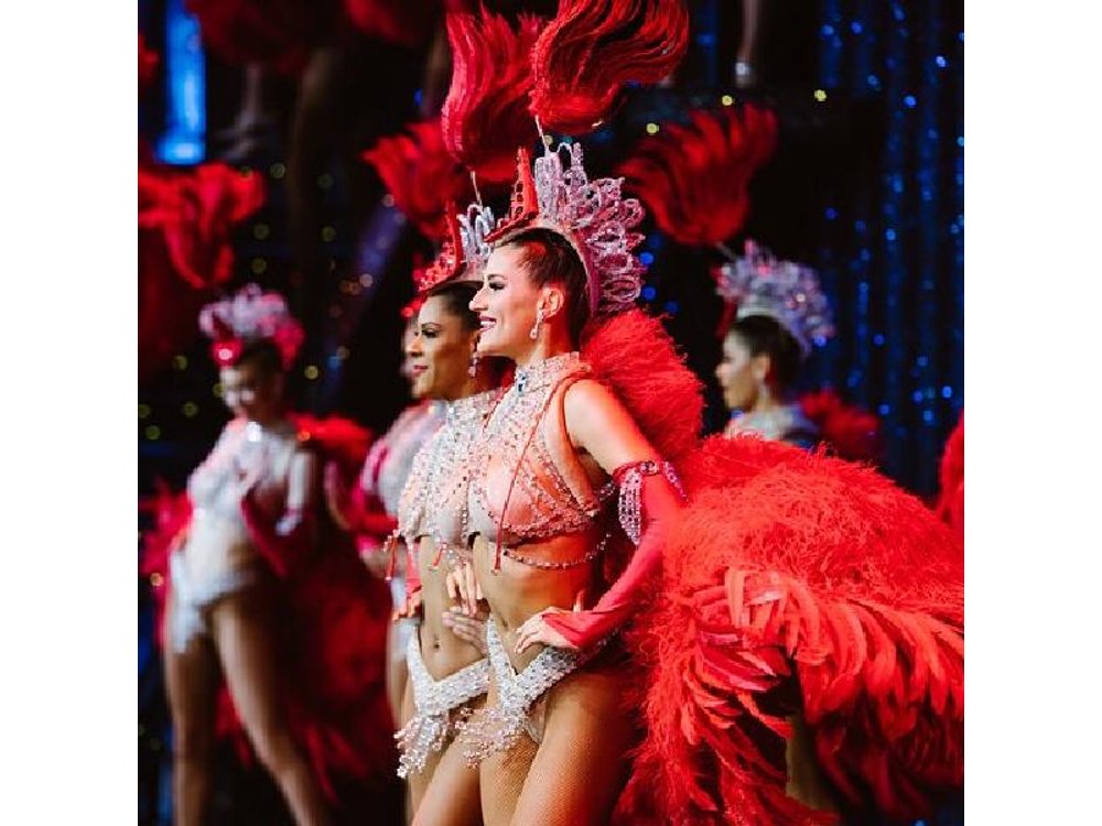 Paris Illuminations Tour with Moulin Rouge Show and Cruise Option