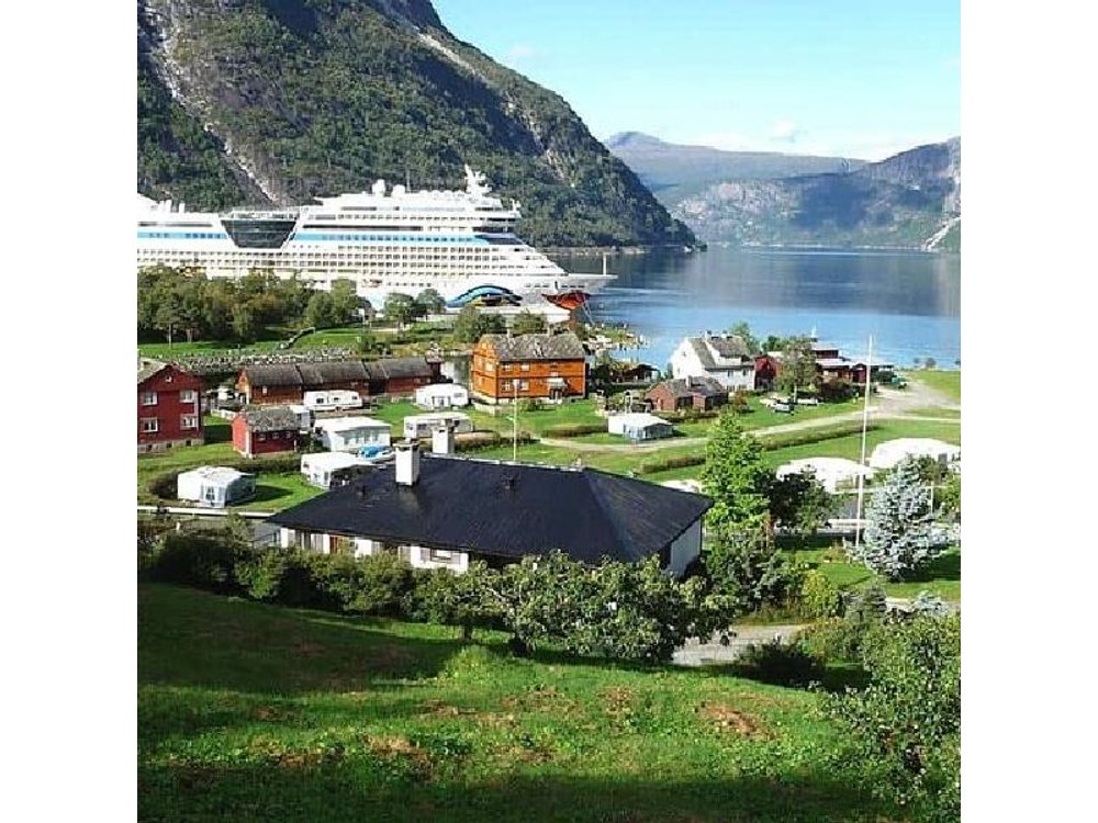 Eidfjord Shore Excursion with Scenic Adventure