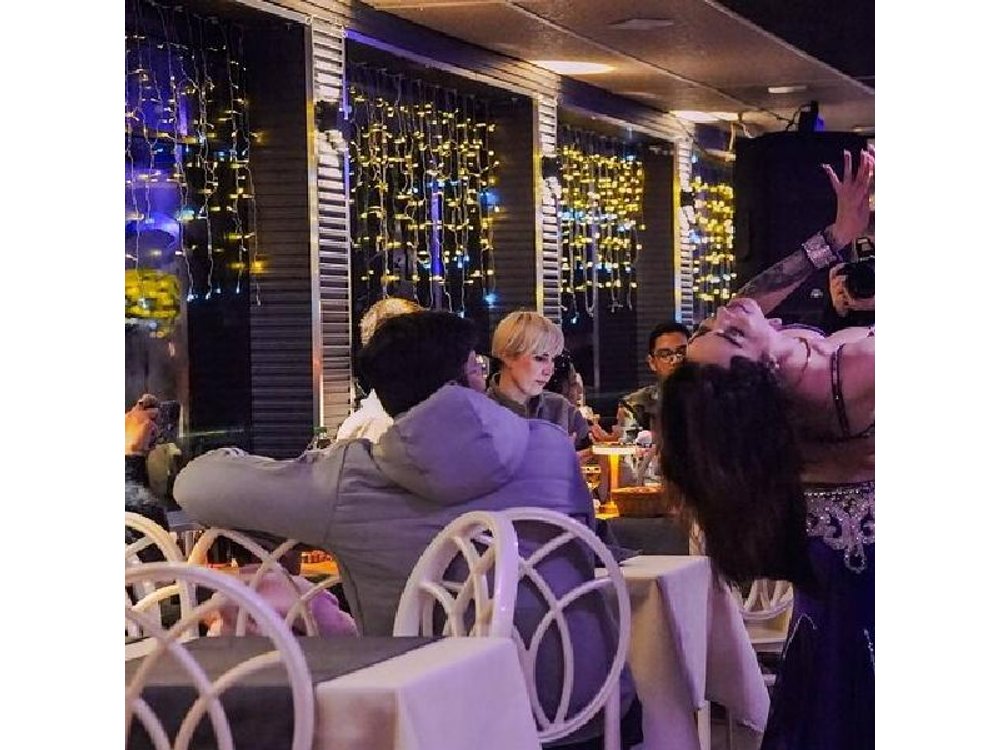 Istanbul Bosphorus Cruise Dinner, Drinks & Show with Pickup