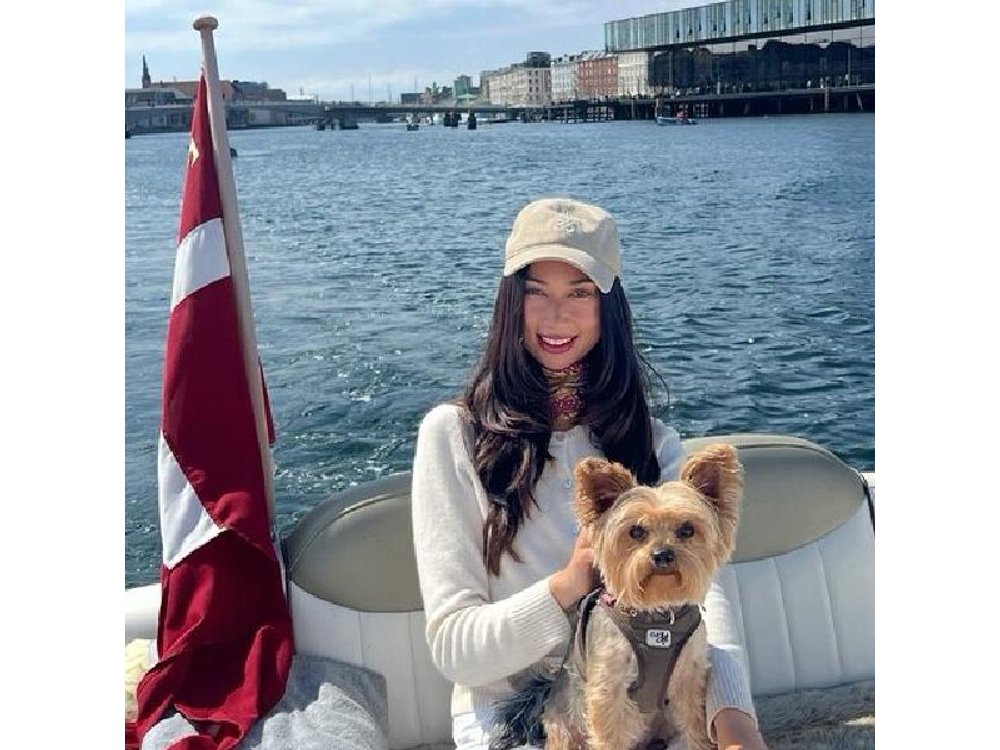 Private Copenhagen Tour with Gitzmo Boat