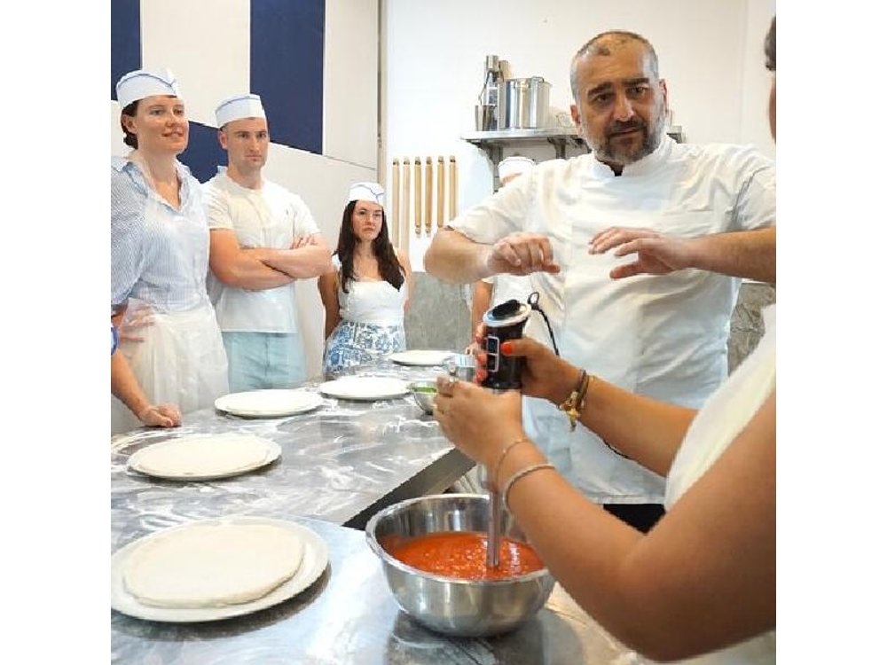 Authentic Pizza Making Class in Naples with Appetizers and Drink