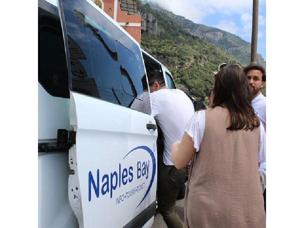 Private Tour to Amalfi Coast and Sorrento from Naples with Driver