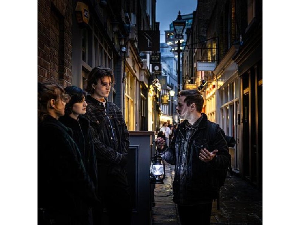 Interactive Jack the Ripper Night Walk: London's Murder Mystery