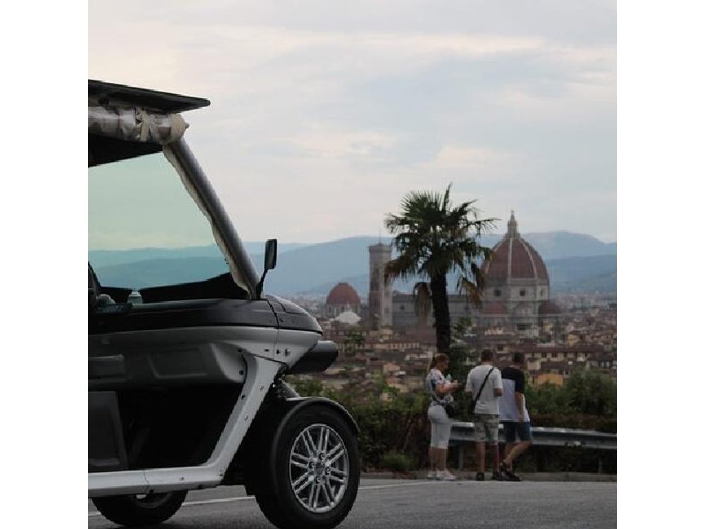 Florence Tour by Eco Car with Panoramic View