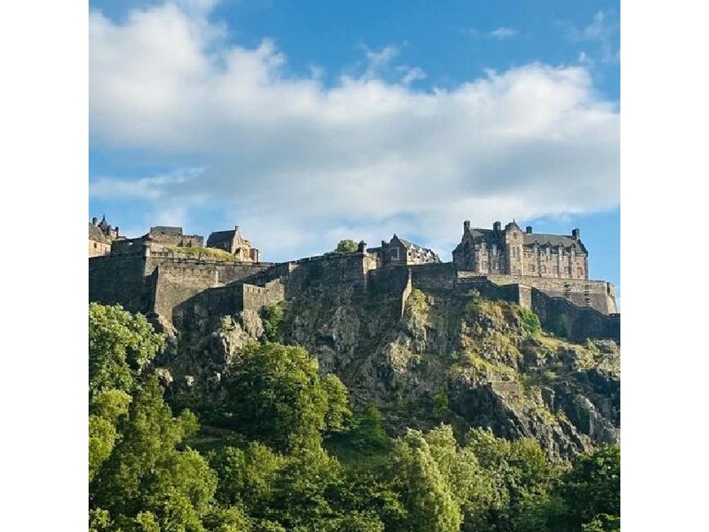 Edinburgh City 4-Hour Private Guided Taxi Tour Experience