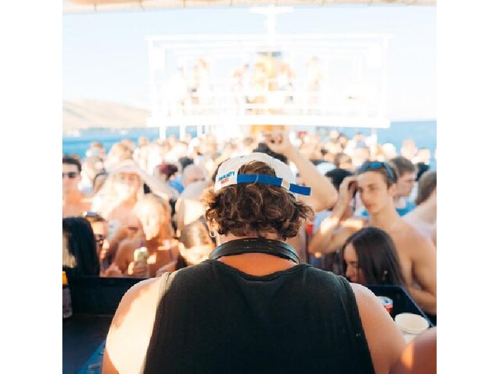 Boat Party Split