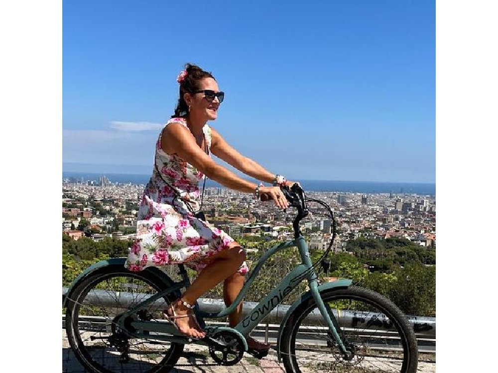 E-Bike tour in Barcelona with English Guide